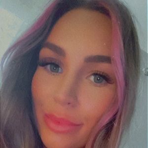 Meet your Posher, Leanna